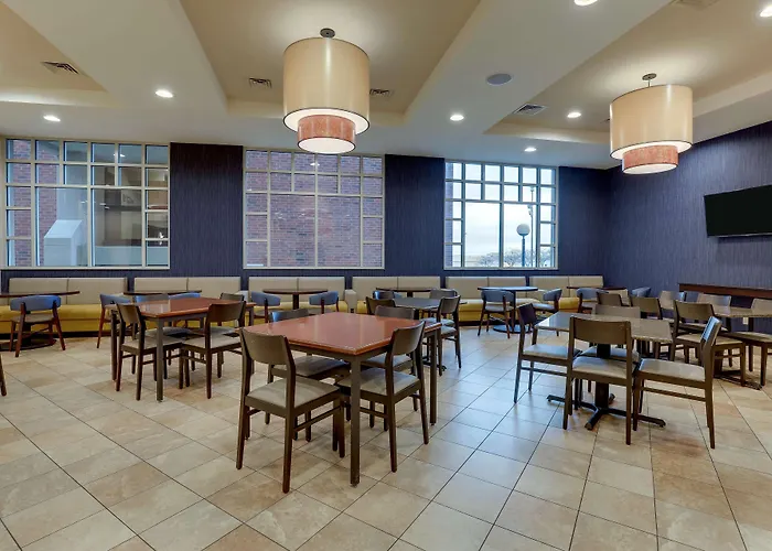 Drury Inn & Suites St. Louis Arnold